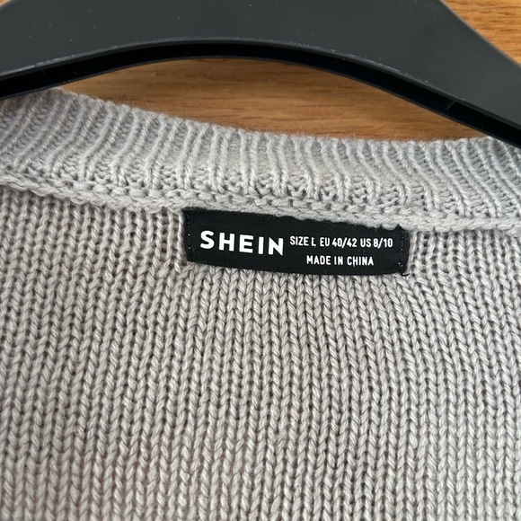 Ladies Knitted Shein Cropped Grey Cardigan - Picture 4 of 4